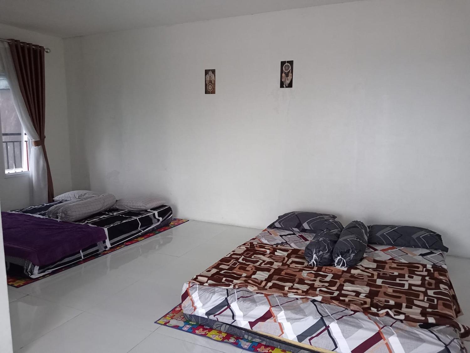 Villa Putih Cisarua Luaran gambar